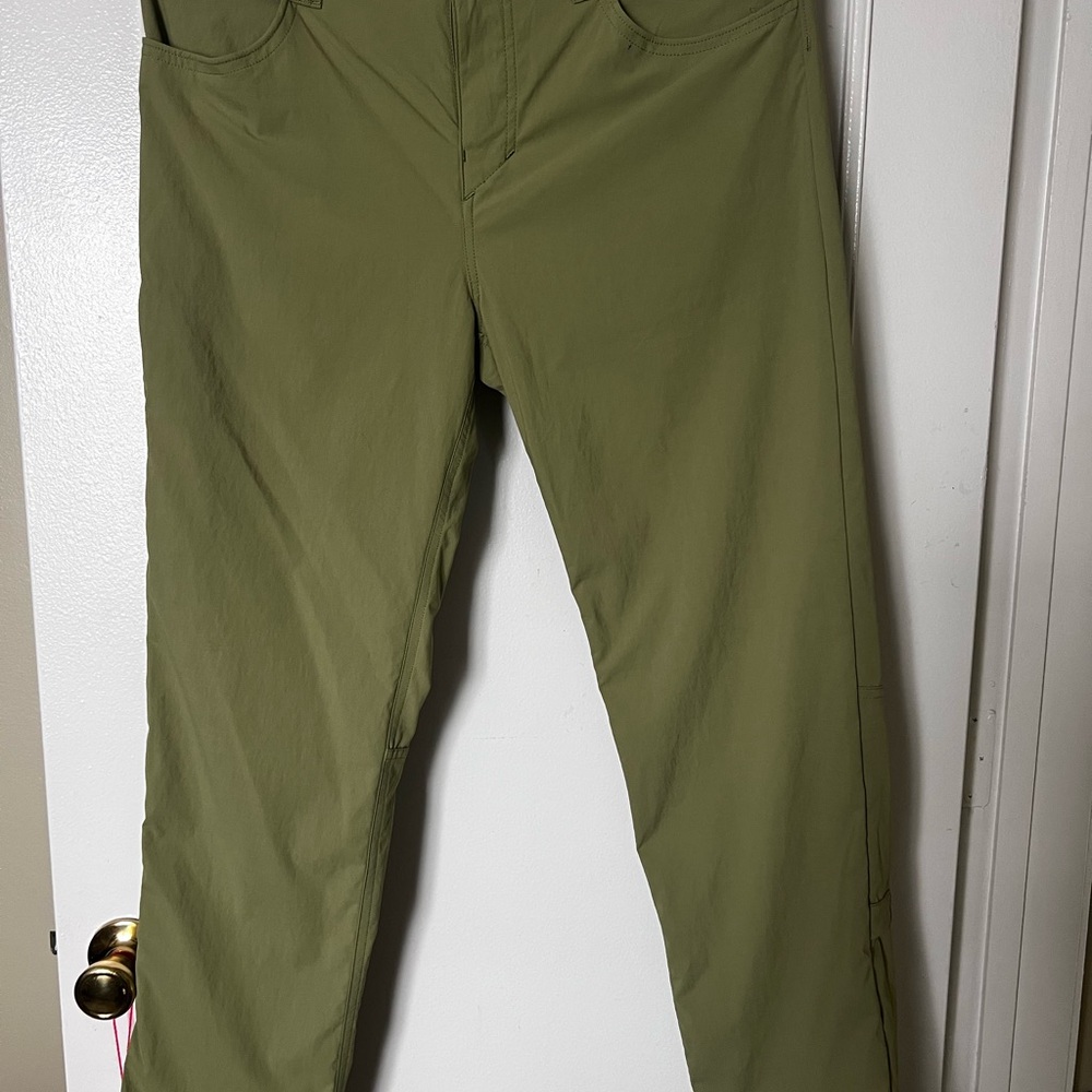 Patagonia Green Cargo Pants with Utility Design